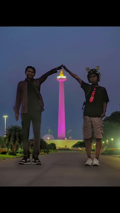 Ide pose foto di atas monas🤣