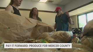 Volunteer helps provide food to families of Mercer County | Pay It Forward