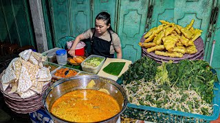 Download Lagu CANTIK GAK GENGSIAN JUALAN DI TROTOAR EMPERAN TOKO PUN JADI MP3