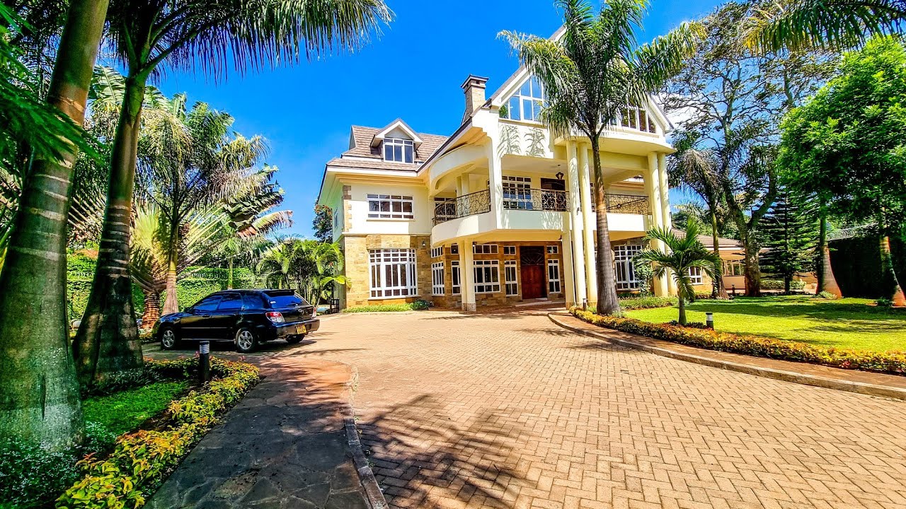 TOURING a 3 Levels 6 BEDROOMS MEGA MANSION in OLD RUNDA | With a Swimming pool | Automated Gate