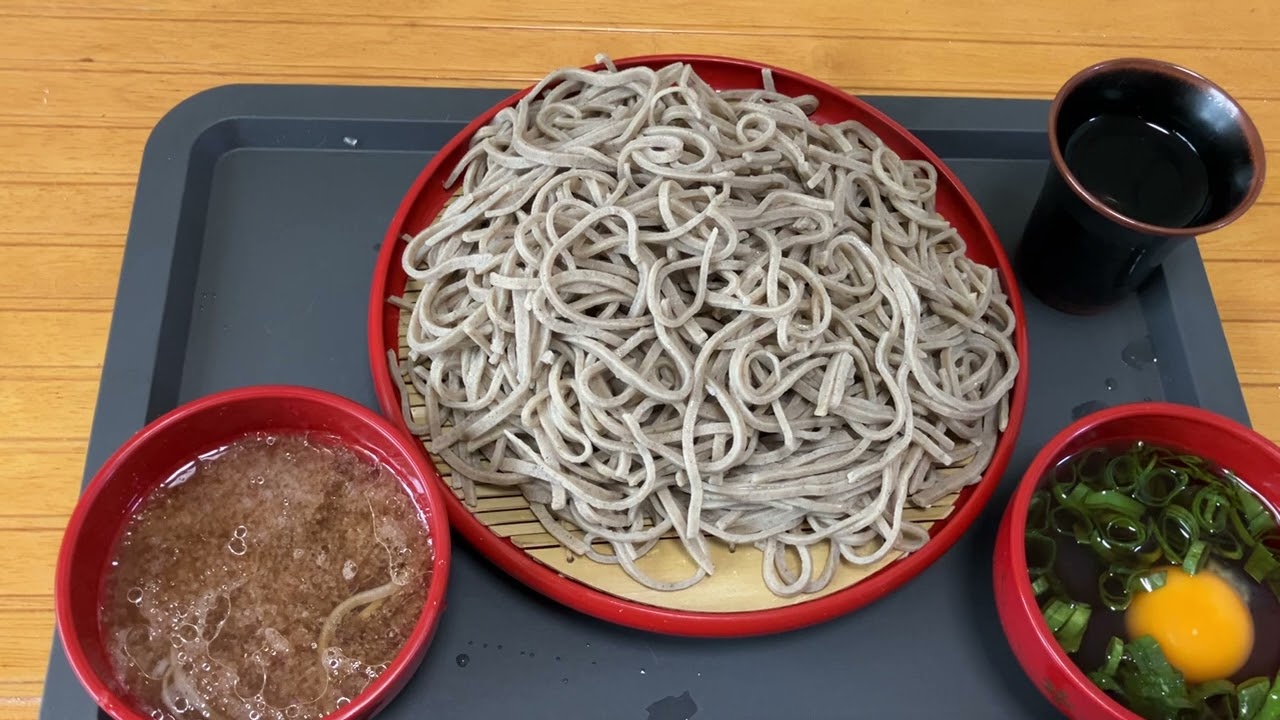 極粗でも切れにくいお蕎麦が打てる大理石のエンボスローラー‼️ エンボスローラーで打ったお蕎麦は美味しい😋 - YouTube
