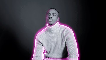 How to Create Glowing Lines on Portrait Image - Photoshop Tutorial