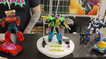 Ramen Toy & Riot Press booth at BotCon 2023