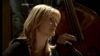 Video thumbnail of "Eddi Reader with Karen Matheson - Aye Waukin-O !"