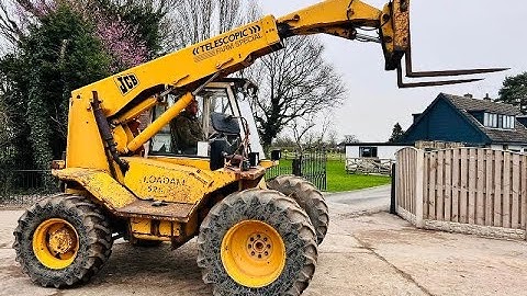 JCB 520-4 4WD TELEHANDLER *AG-SPEC * C/W PALLET TINES & PICK UP HITCH