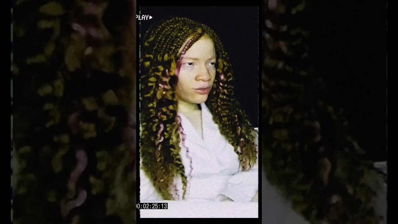 Watch Tiphany - Naufrage (vidéo verticale) on YouTube Watch Tiphany - Naufrage (vidéo verticale) on YouTube