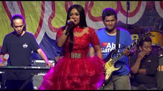 Download lagu Sebelas duabelas - Vivi Ayu