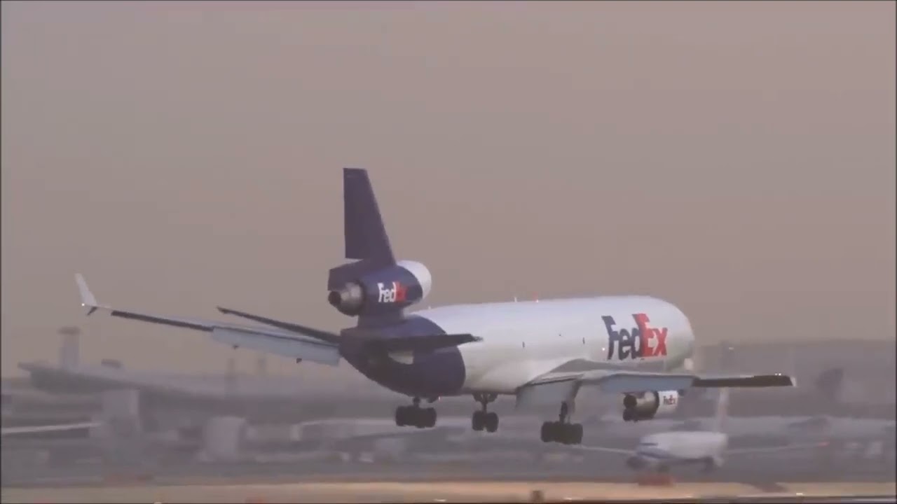 ✈✈大荒れの成田空港 壮絶強風横風と戦うパイロット達”ゴーアラウンド