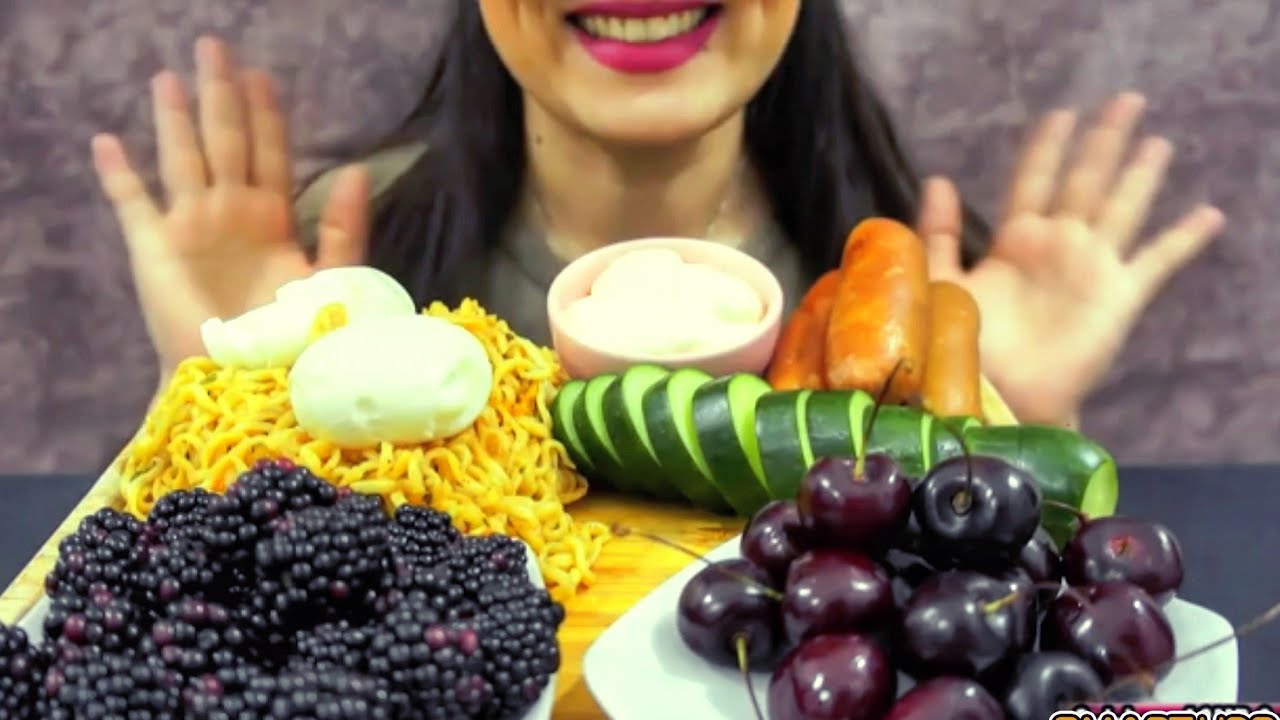 2x ASMR  SAUSAGE WITH NOODLES MUKBANG |  САРДЕЛЬКИ С ЛАПШОЙ  Summer Fruits