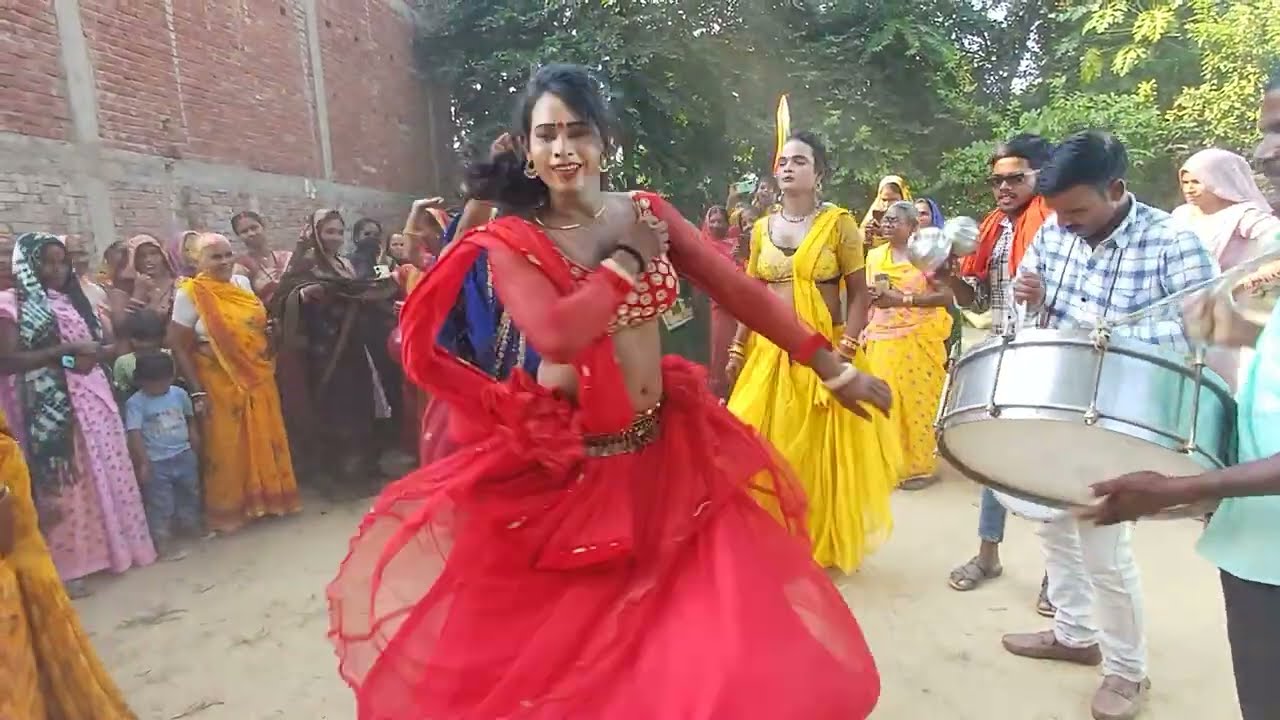 पिया टुट गाईल कमर कर धनिया ना पर नंम्बर वान डांस कर के दिखाए