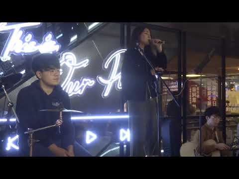 懸崖花 (Cover by Sonia OR) @旺角T.O.P 週末Music Show (2019.03.09)