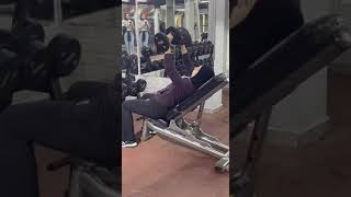 الفرق بين الزاويه 45 و 60 في تمرين incline bench press ,انكلين