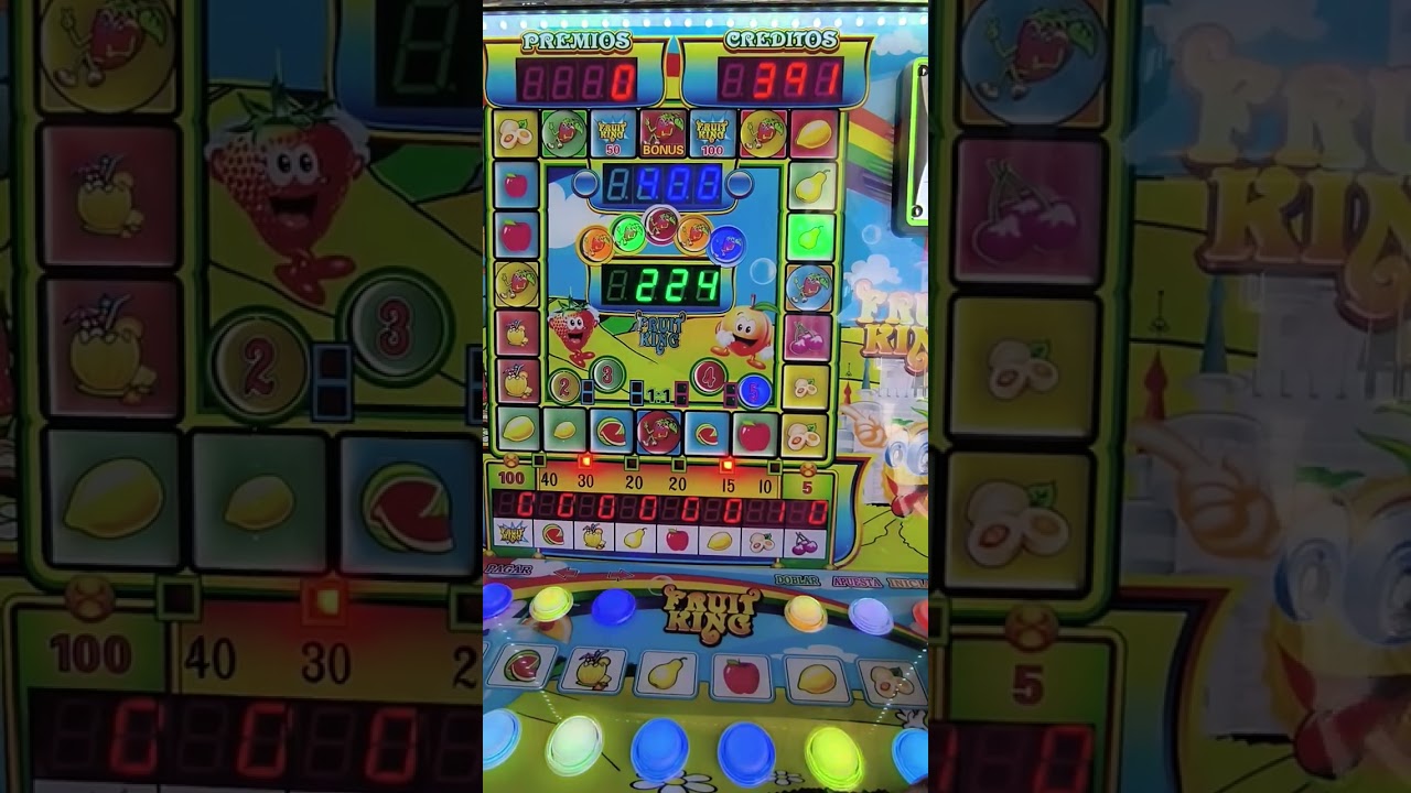 Máquina que te devuelve un porcentaje de tu propio dinero, tragamonedas Fruit King, cuida tu 💵...