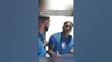 Enseñándole a mi amigo a conectar el teclado 😆#programador #dev #desarrollador #humor #programacion