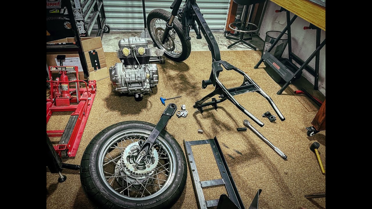 Triumph Bonneville T100 into a Scrambler project - First you have to destroy a beautiful bike!