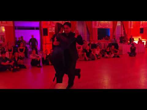Carlitos Espinosa y Agustina Piaggio. Juan D'Arienzo. Bratislava Tango Festival, 24/09/26