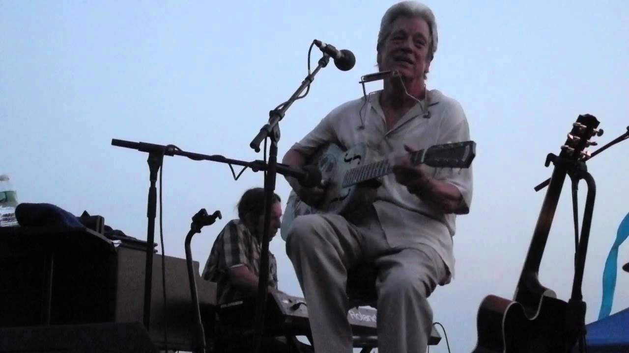 John Hammond "I Can't be Satisfied"