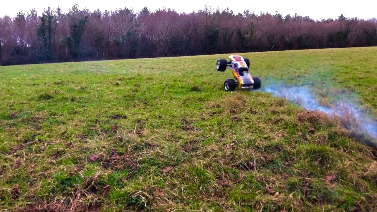 Traxxas Revo 2.5r Bash!