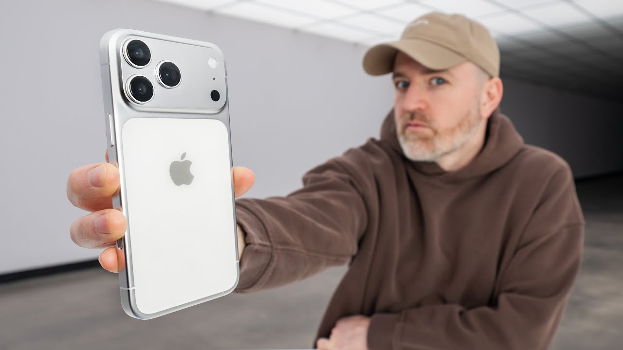 iPhone 14 Pro Max First Look - YouTube