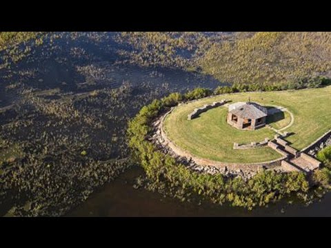 Video: Par 725 miljoniem ASV dolāru, jūs varētu pieder Texas Ranch lielāks nekā Ņujorkā un LA - COMBINED