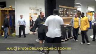 Celebrity Snoop Dogg and Tha Pittsburgh Steelers play "Around Tha World" on 9/9/2009 Wealth