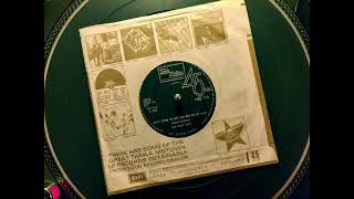 The Four Tops - Cant Seem To Get You Out Of My Mind (Tamla Motown UK)
Fantastic late-60s Detroit soul track from their Yesterdays Dream 1968 album that wasnt released as US single 7inch 45, only on this 1969 UK press, other countries and various european picture sleeves. Released by The Four Tops on the Detroit, Michigan based Motown label in 1969. Written by Nick Ashford & Valerie Simpson. The Four Tops - Cant Seem To Get You Out Of My Mind (Tamla Motown UK)