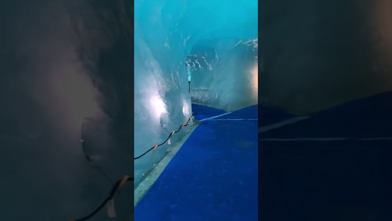 Amazing ice cave in the french alps🇫🇷🏔️ 