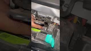 🤦🏻♂️ Electric Car Charging Gun Stuck | EV Charging Gun Locked #electriccar #charging #lock