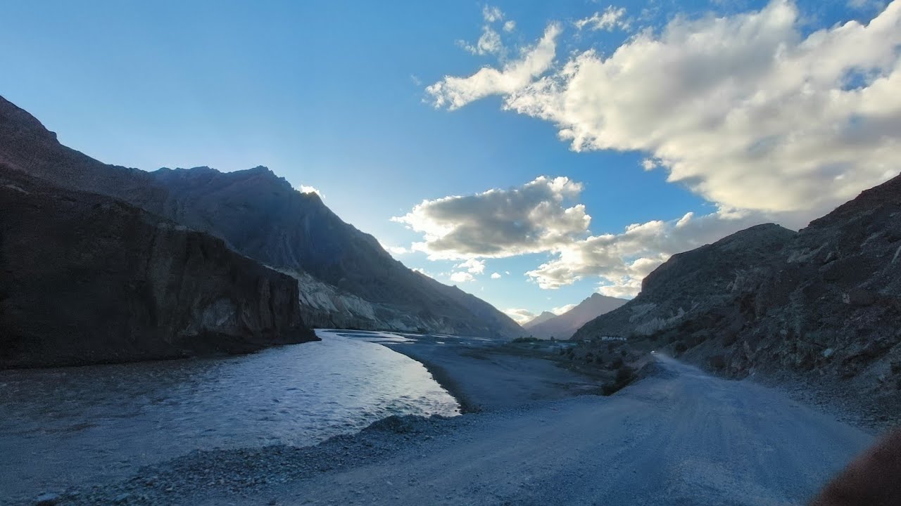 Gadi aatak gaye glacier mai | Maruti 800 | 30 Days Of Dream