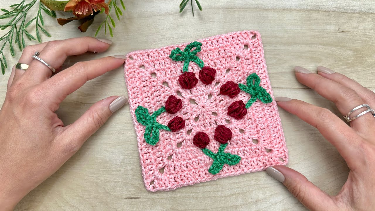Quadradinho de cereja / Square em croche de cerejas/ Cherry granny square / Crochet cherry