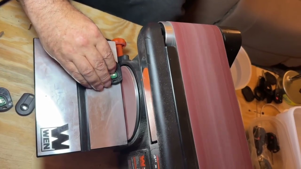 How to open OEM Ford KEY  fob. With ONE hand.