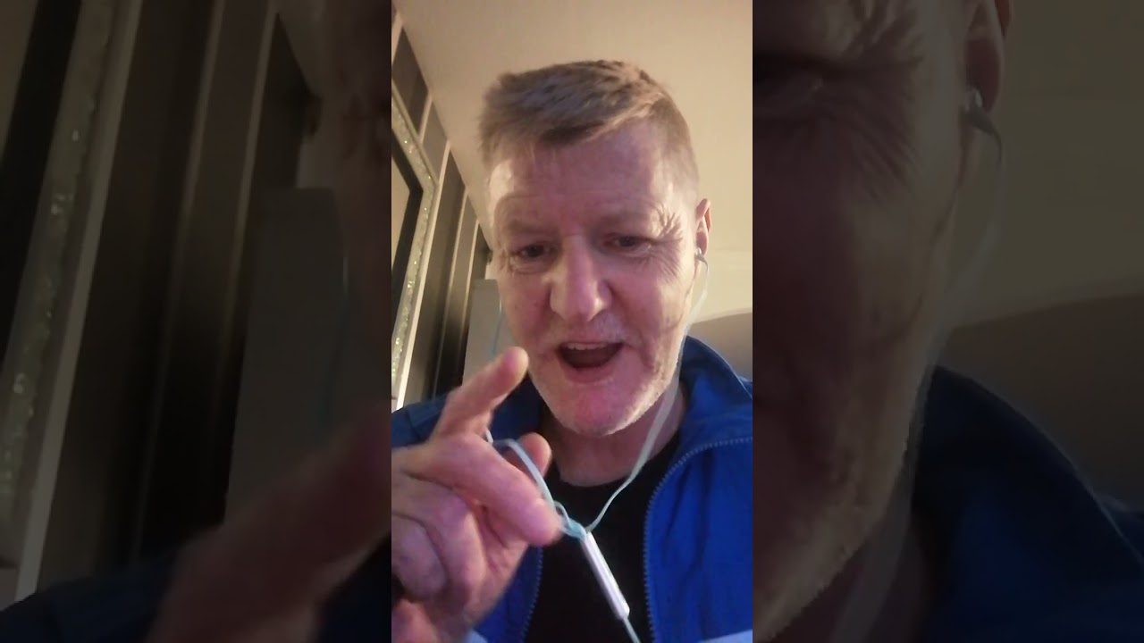 Обращаюсь ко всем модераторам/друзьям/союзникам, ребята, пожалуйста, сделайте мне 15-секундный ро...