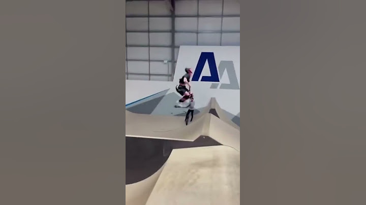 TRIPLE BACKFLIP on Scooter 🤯