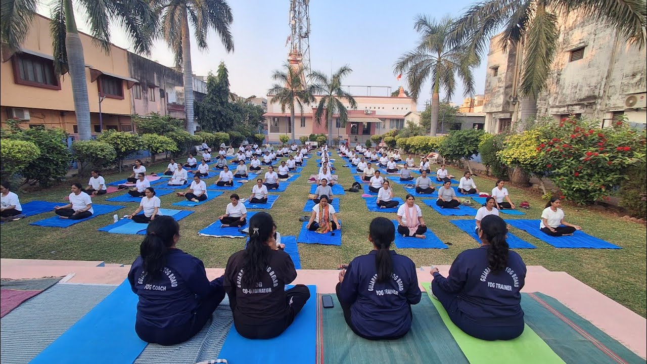 Breath of a New Year || #suryanamaskar @saurabhparkyogclass 