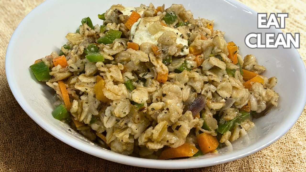 Virat Kohli Eats THIS to Stay Fit 💪 | High Protein Veg Oats Bowl Recipe