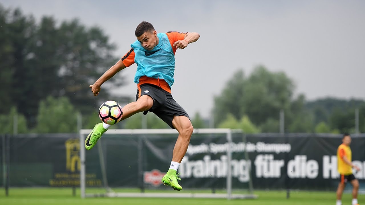 україна має талант Shakhtar in Germany. Training ahead of the game vs SV Rödinghausen