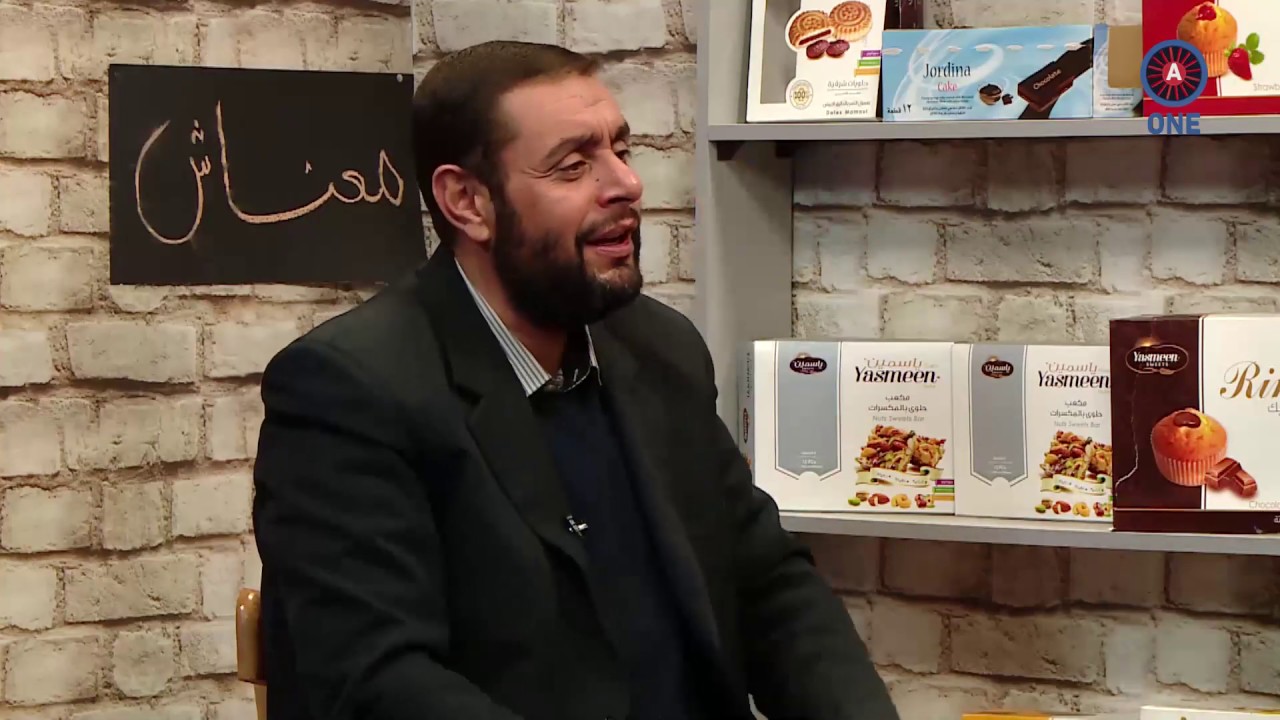 الشاعر و الروائي أيمن العتوم  يلقي قصيدة وحدة الدول العربية خلال برنامج تنفيس