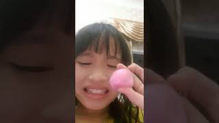 Michelle vlog, makan kue moci beku, dicuci dulu. suka-suka Michelle