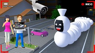 Yuta Mio Panicked After CCTV Recorded a SCARY WORM POCONG in Front of the House 😱| Sakura School ...