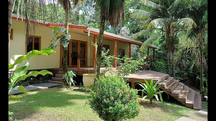 Luxurious villa 5-minute walk from a famous beach in Colon Island, Bocas del Toro, Panama