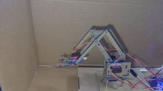 8051 robotic arm (4 servos)