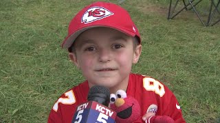 Young Chiefs fan who survived open heart surgeries has dream day at training camp