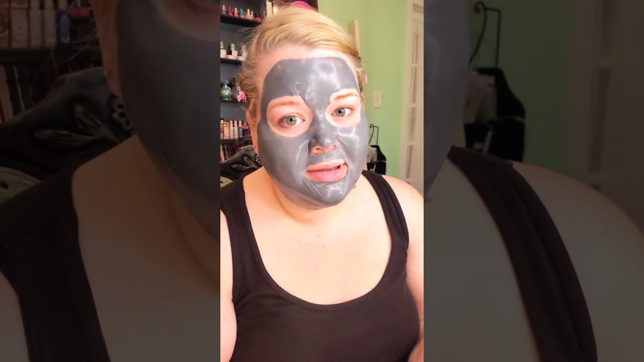 MASK MONDAY ELIZAVECCA MILKY PIGGY HELL-PORE CLEAN UP MASK