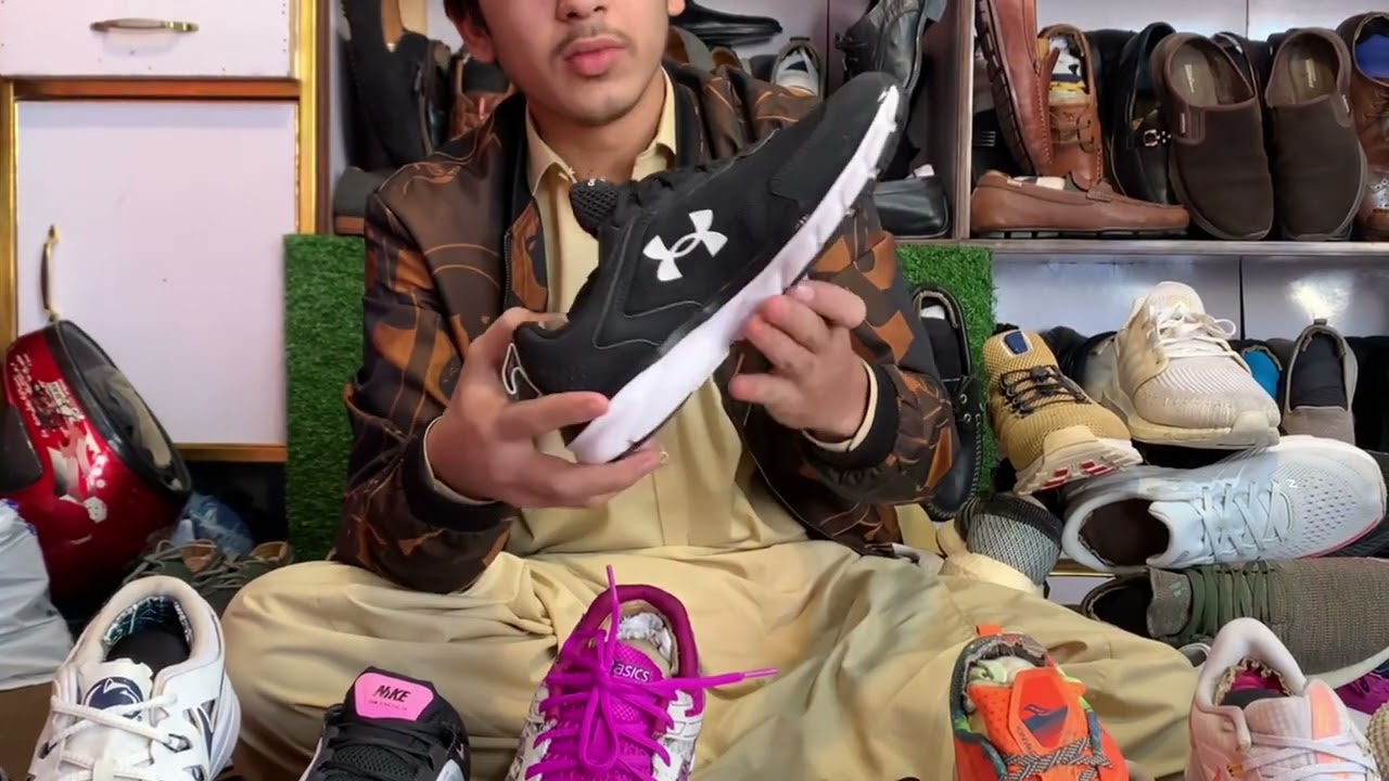 Used branded joggers in cheap price 