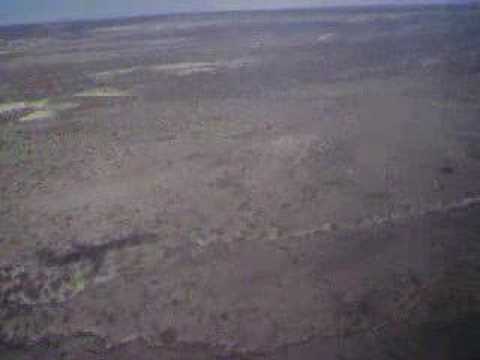 Aterrizando en Puerto Madryn desde donde se aprecia la planta de Aluar justamente dos horas antes de la tragedia del silo del 20 dde junio de 2007