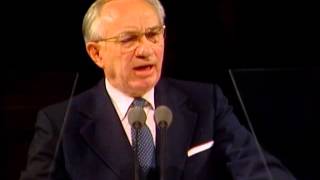 President Hinckley tells of the three 18 year old boys from the sweet water river rescue.