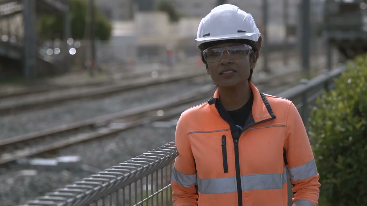 Auckland Easter rail closure: Henderson Station project