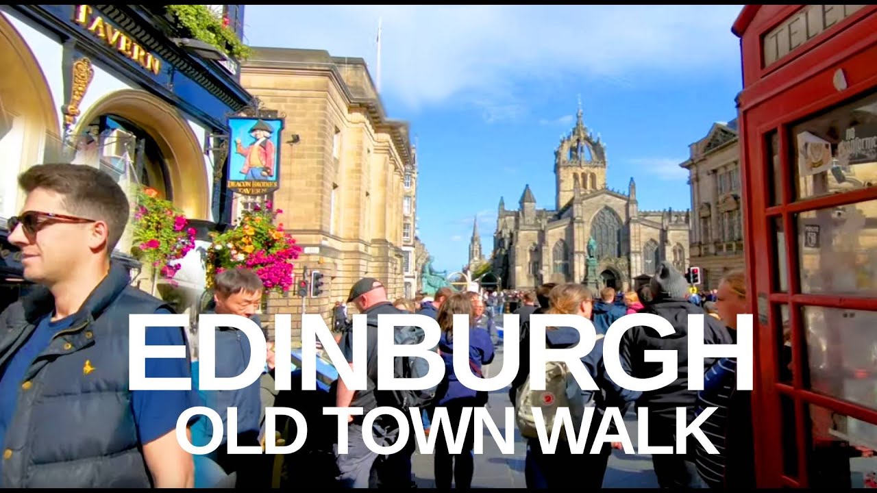 Edinburgh's Royal Mile - Castle to High Street 4K Walking Tour