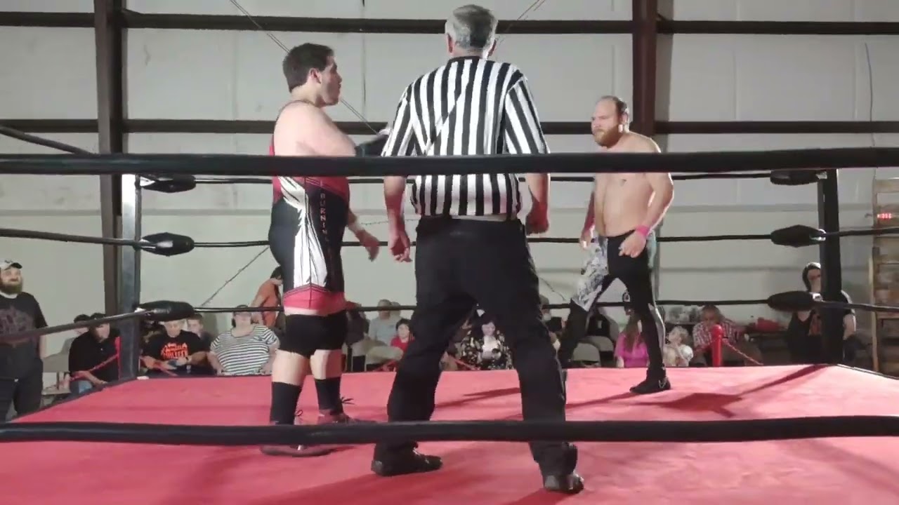 Michael Flacon vs Dan Cannon for the Monumental Championship