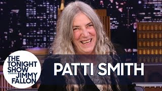 Miniatura de vídeo de "Patti Smith Acted Like a Jerk to Bob Dylan When He Saw Her Band for the First Time"